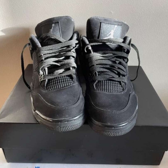 Black cats - Picture 6 of 6